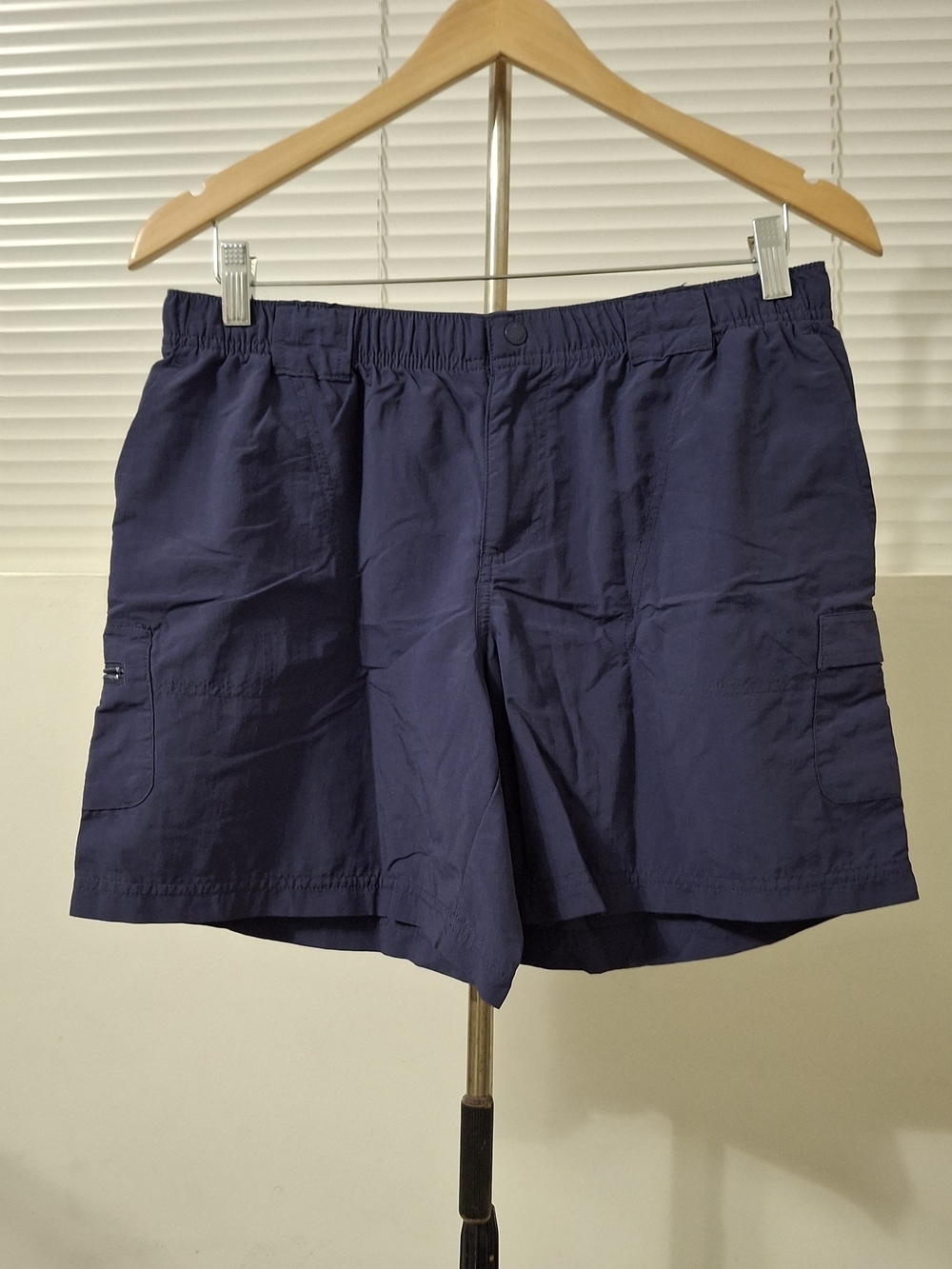 Columbia Sportswear Navy Blue Hiking Cargo Shorts Women’s Medium M